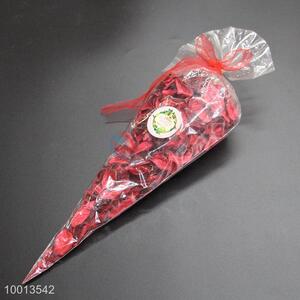 Cone shaped dry flower <em>sachet</em>