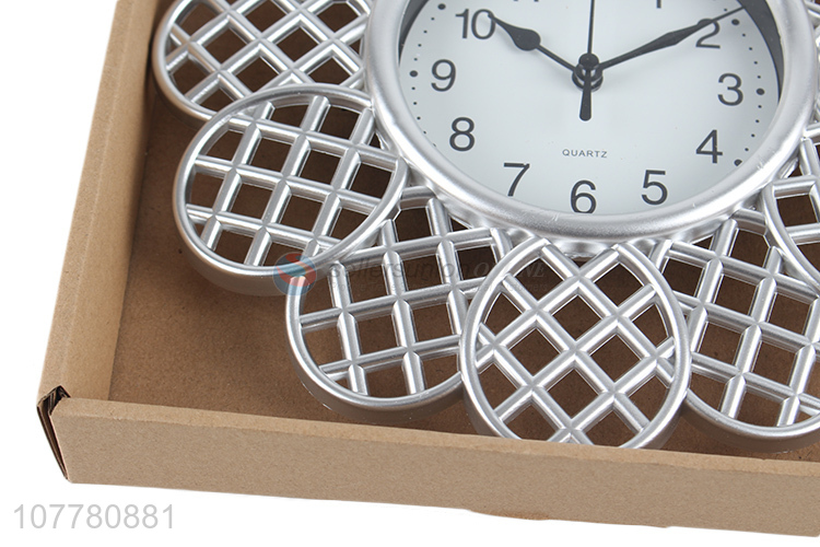 Wholesale imitated metal wall clock fashionable quartz hanging clock