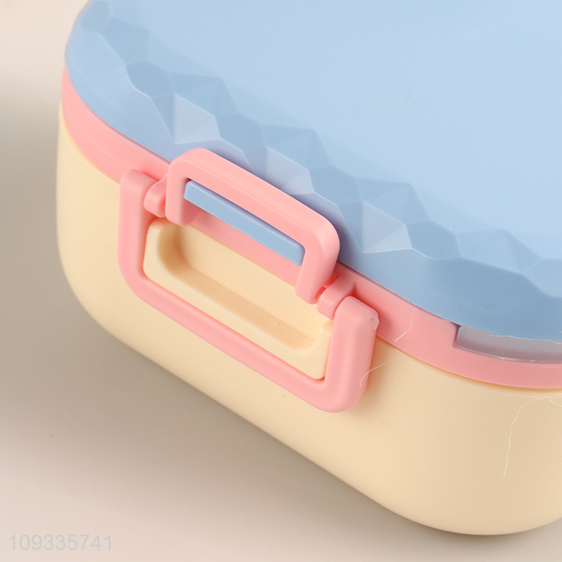 Factory price portable plastic lunch box with tableware