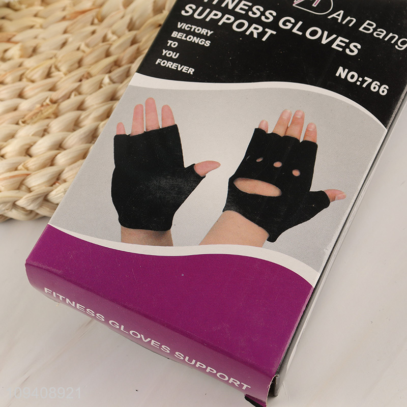 Online wholesale sports fitness half-finger gloves