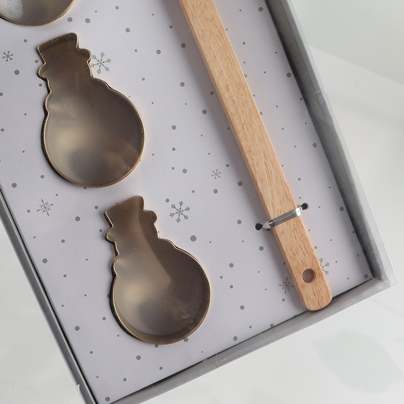 Low price 4pcs bakeware set cookies mold silicone spatula set