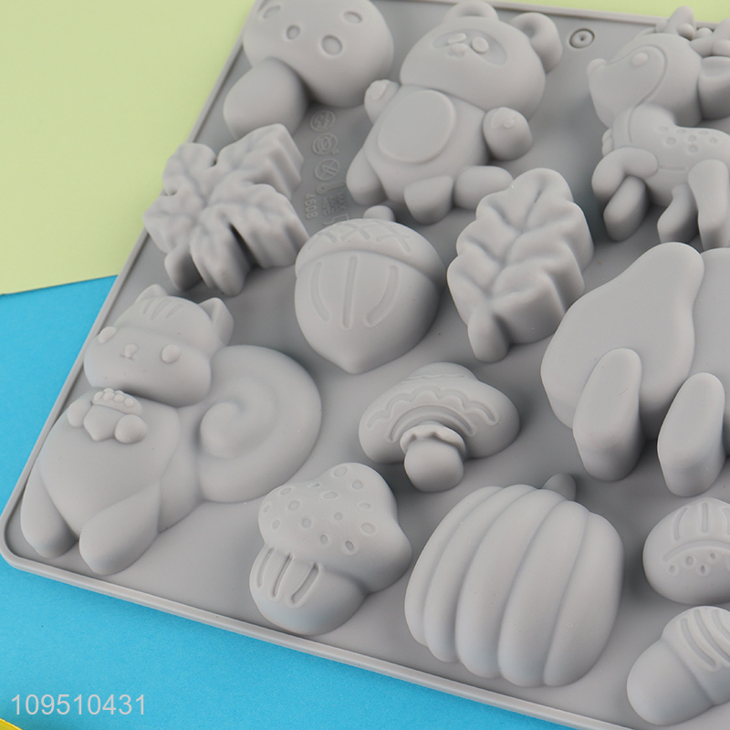 China supplier cartoon silicone chocolate mold for sale